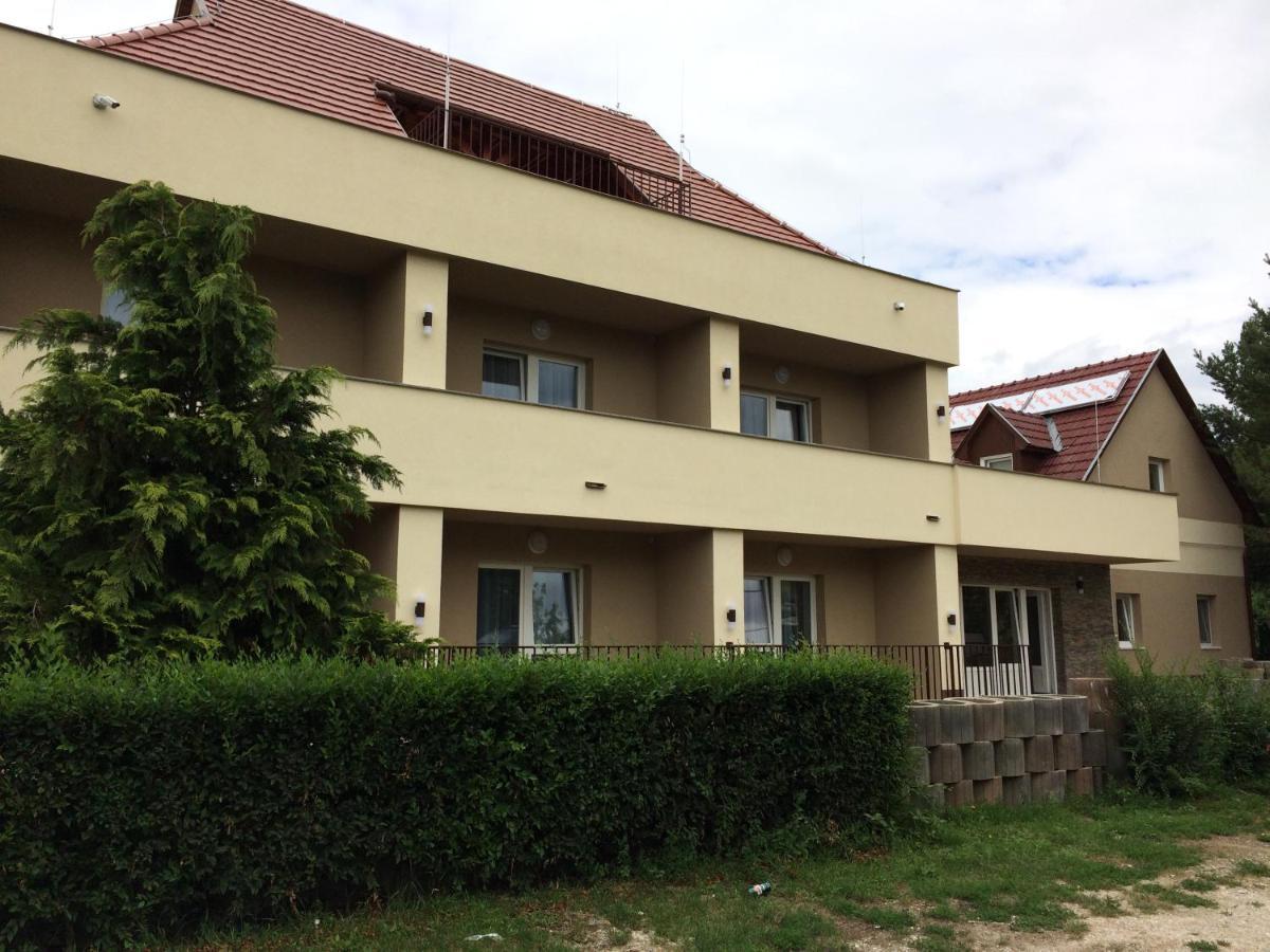 Harmonia Panzio Apartment Bogacs Exterior photo